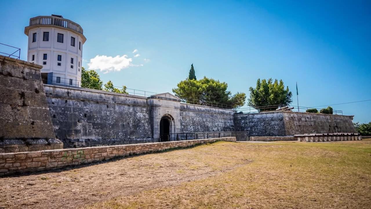 Diana,free Parking Appartement Pula